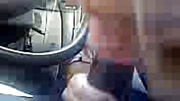 Søde smukke blonde Stacy xxx free seks giver et godt blowjob på et hotel.