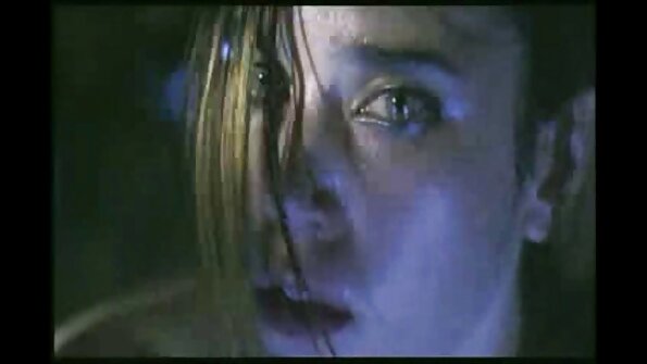 Blondinen sutter viva video seks sin mands bror.