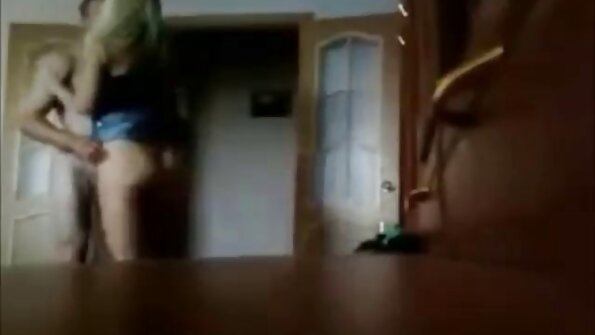 Hot babe, vågn op og tag din pyjamas af. gey video seks