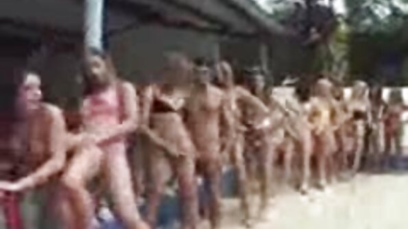 Rengøringsdame i den tidlige graviditet porno seks vidio knepper med en moppe.