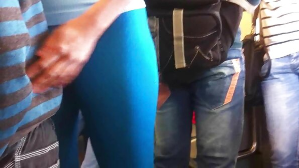 Isabelle sex sex sex porno viser sig selv nøgen igen efter brystforstørrelse.