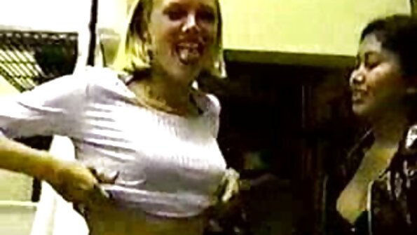 Privat porno sekswww af de fyre, der i dag flyttede til en lejet hytte.